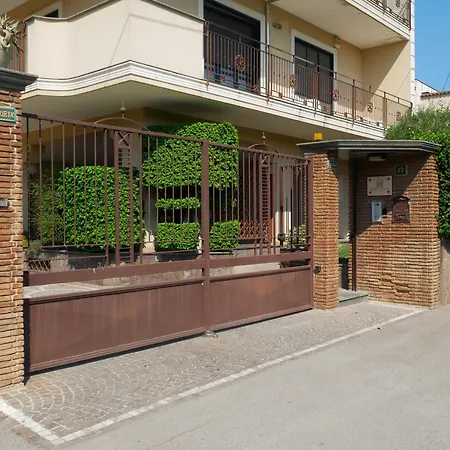 Maison Douce Pensjonat Pompeja